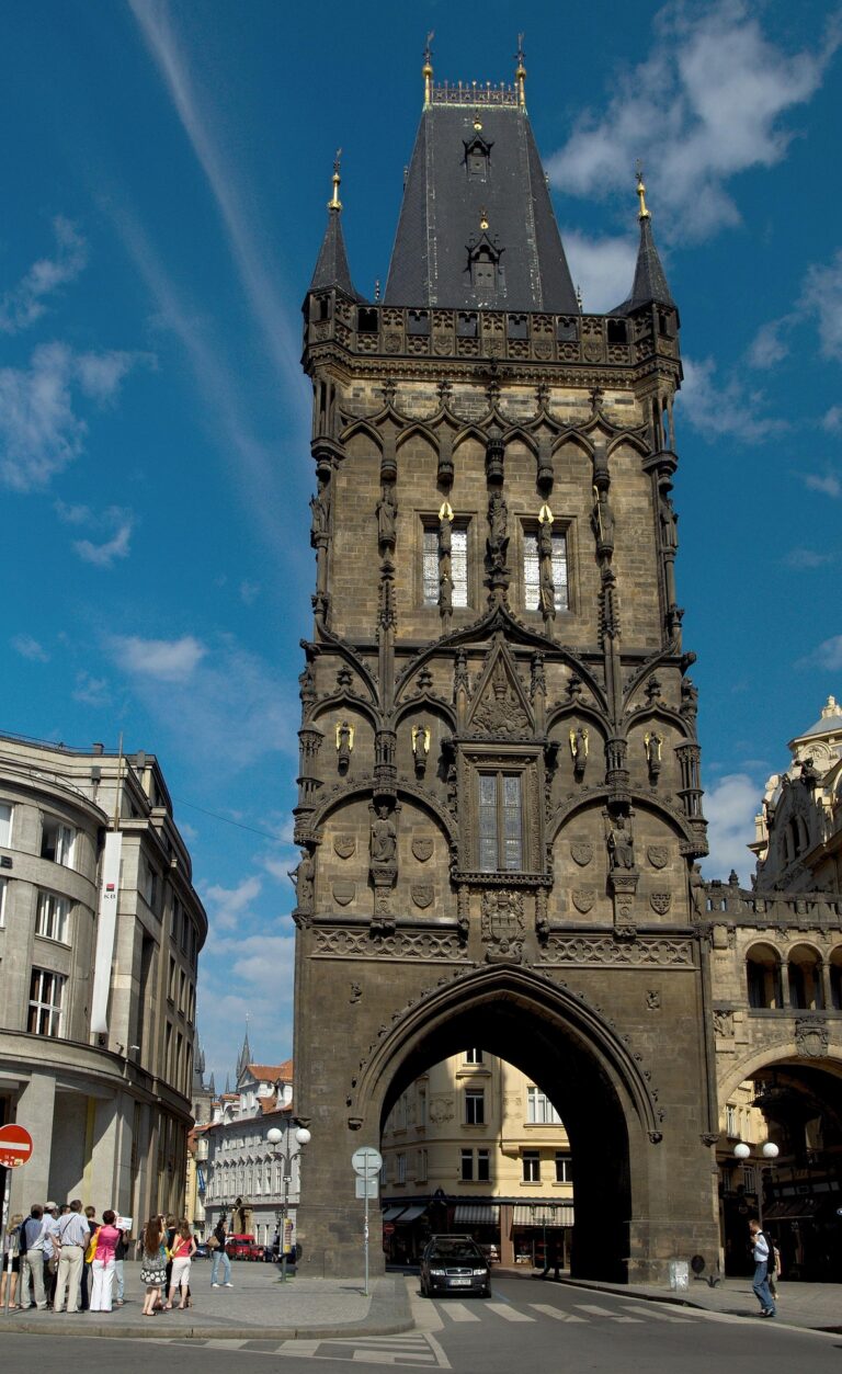 garryn the powder tower 5072980 1920